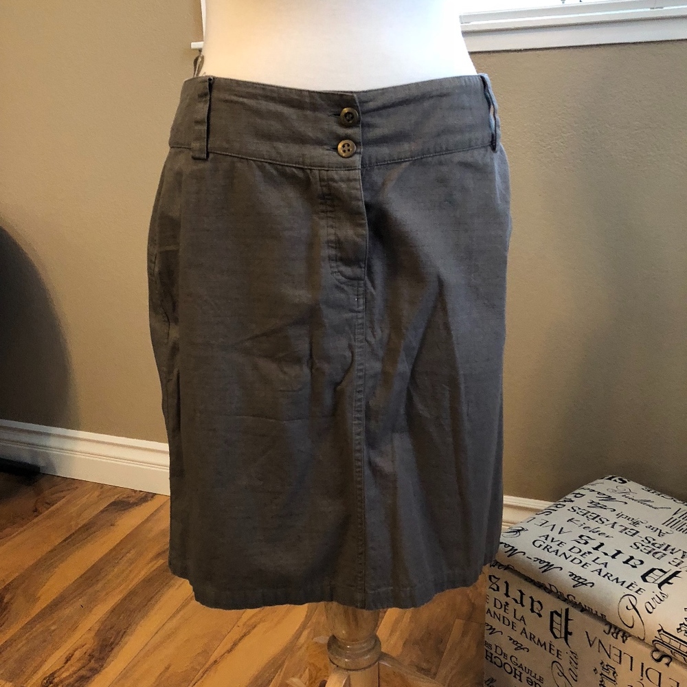 H&M olive skirt